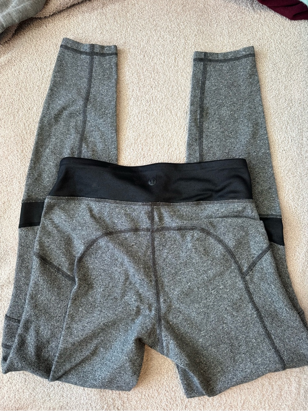 Lululemon Black and Gray Leggings Size 6 - Women’s Athletic Yoga Pangs